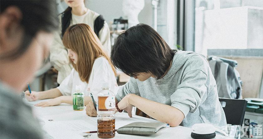 变改通官网降AIGC,变改通论文修改工具,变改通论文降重软件