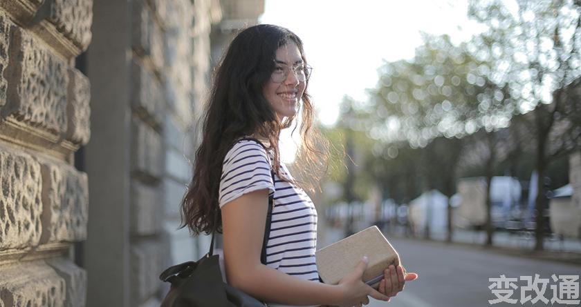 变改通官网降AIGC，变改通论文修改工具，变改通论文降重软件